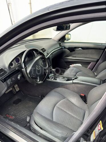 Mercedes E 240 2004, 289,985 km - 2.6 l - Bakı