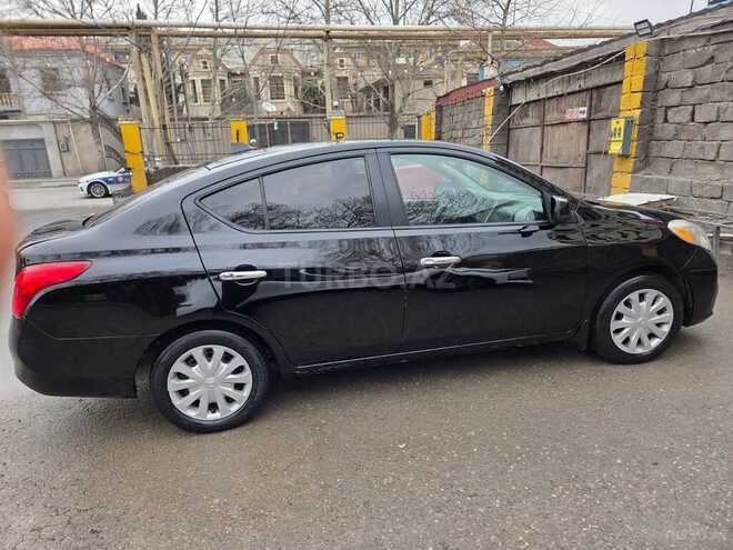 Nissan Versa-4