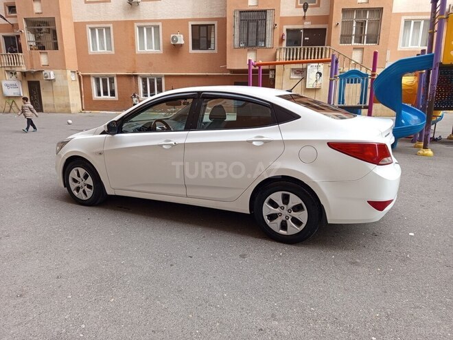 Hyundai Accent 2016, 200,000 km - 1.4 l - Bakı