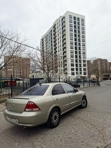 Nissan Sunny-5