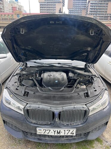 BMW 730 2018, 320,000 km - 3.0 л - Bakı