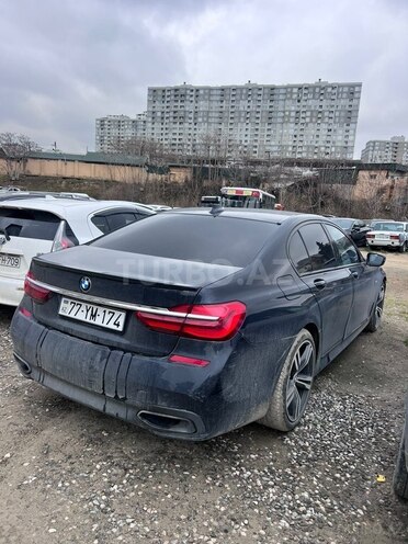 BMW 730 2018, 320,000 km - 3.0 л - Bakı