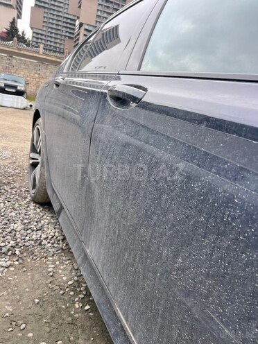BMW 730 2018, 320,000 km - 3.0 л - Bakı