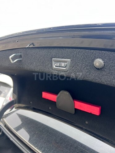 BMW 730 2018, 320,000 km - 3.0 л - Bakı