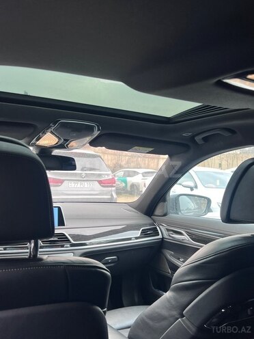 BMW 730 2018, 320,000 km - 3.0 л - Bakı
