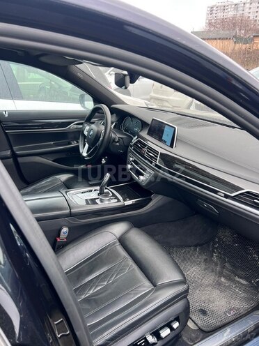 BMW 730 2018, 320,000 km - 3.0 л - Bakı