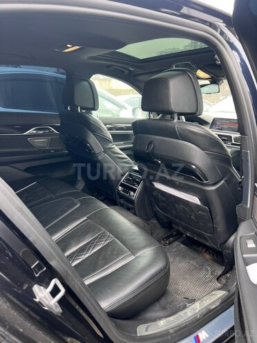 BMW 730 2018, 320,000 km - 3.0 л - Bakı