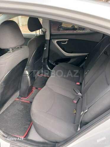 Hyundai Elantra 2015, 223,699 km - 1.8 л - Bakı