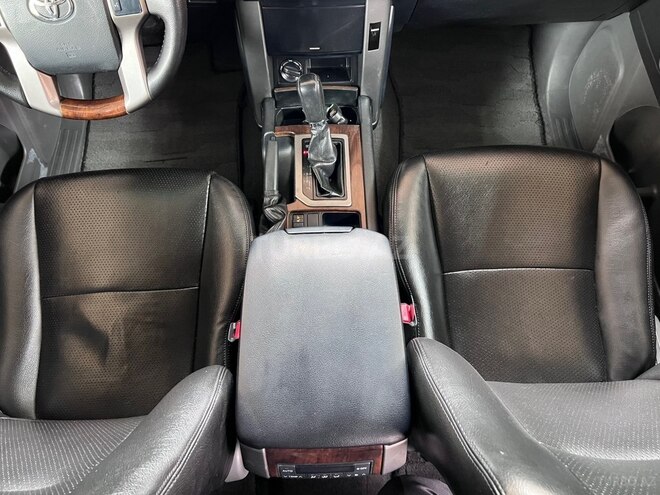 Toyota Land Cruiser Prado 2010, 229,000 km - 2.7 л - Bakı