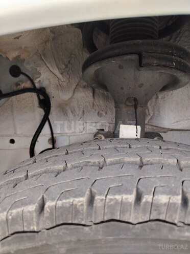 Ford Transit-9