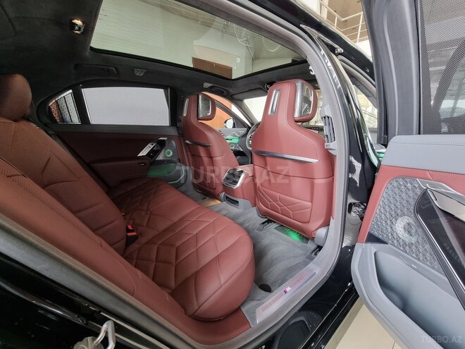 BMW  2023, 21,400 km - 3.0 l - Bakı