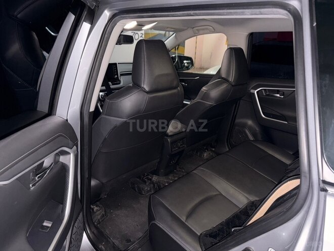 Toyota RAV4-5