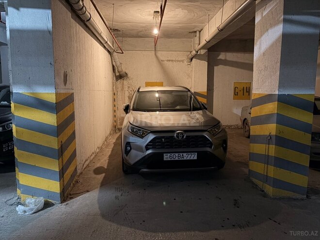 Toyota RAV4-6