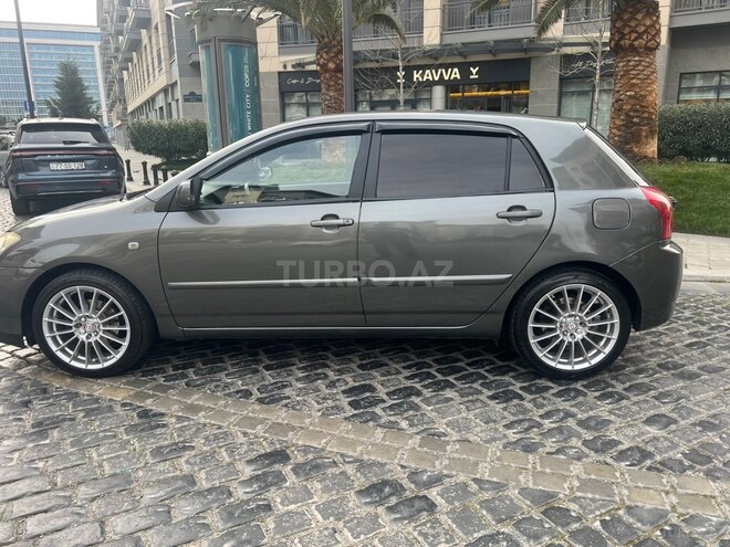Toyota Corolla 2005, 335,000 km - 1.4 l - Bakı