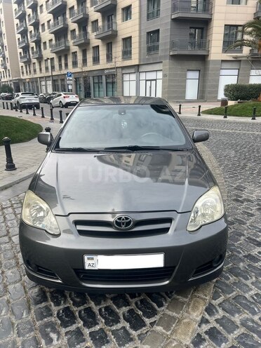 Toyota Corolla 2005, 335,000 km - 1.4 l - Bakı