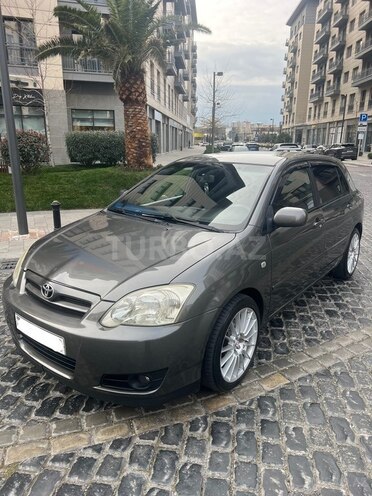 Toyota Corolla 2005, 335,000 km - 1.4 l - Bakı