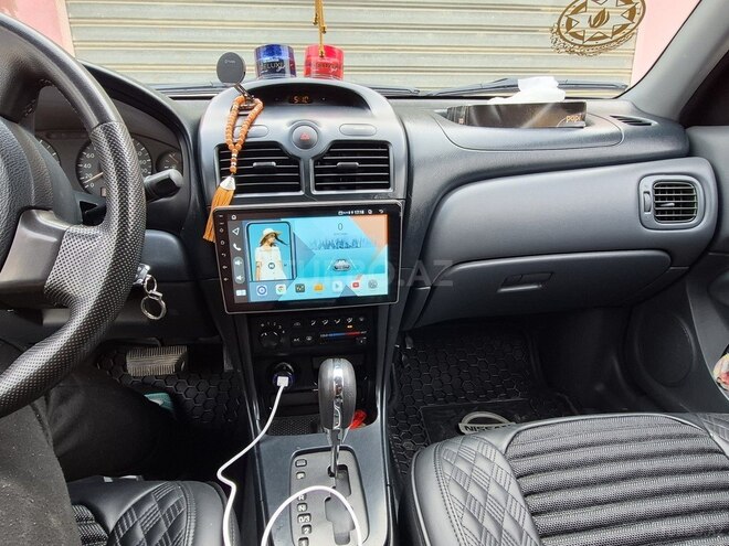 Nissan Sunny-11