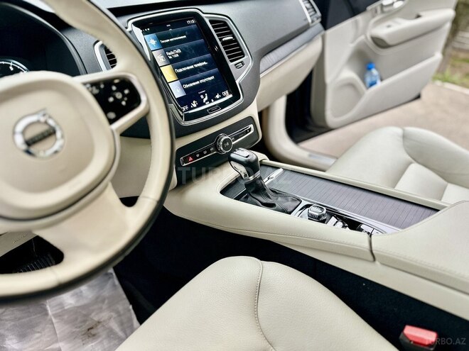 Volvo XC90-16