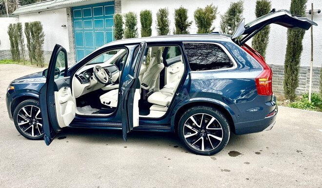 Volvo XC90-8