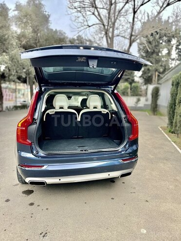 Volvo XC90-9