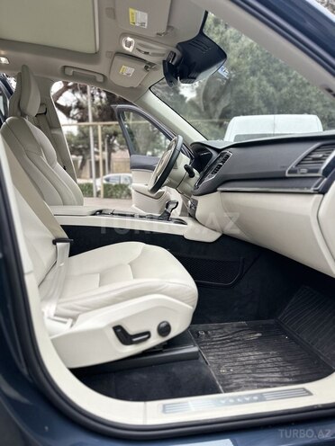 Volvo XC90-13
