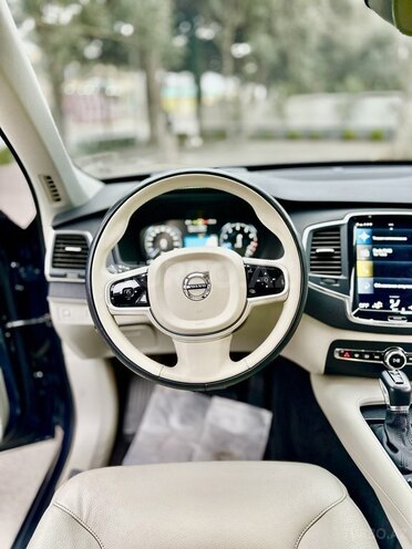 Volvo XC90-15