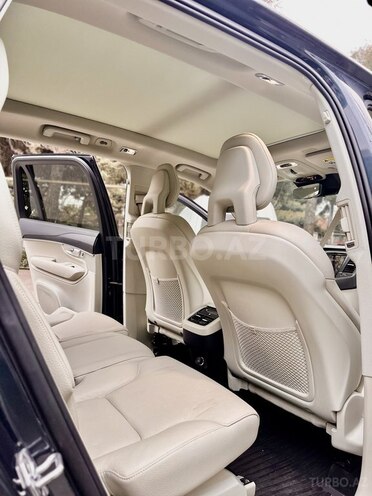 Volvo XC90-17