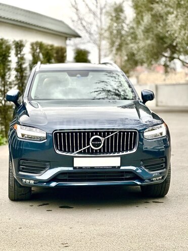 Volvo XC90-1