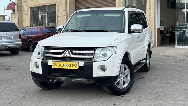 Mitsubishi Pajero-3
