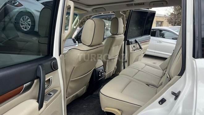 Mitsubishi Pajero-17