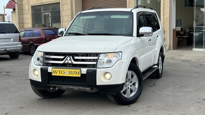 Mitsubishi Pajero-1