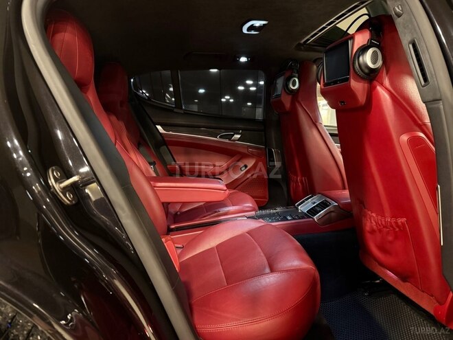 Porsche Panamera GTS-15