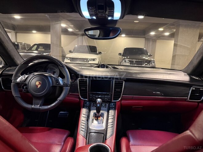 Porsche Panamera GTS-17