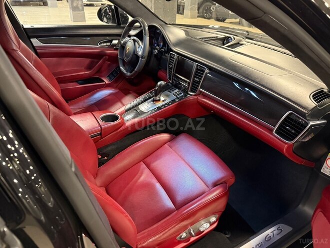 Porsche Panamera GTS-14