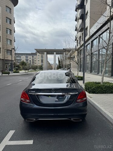 Mercedes C 300 4MATIC 2015, 179,000 km - 2.0 l - Bakı