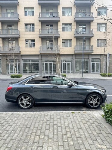 Mercedes C 300 4MATIC 2015, 179,000 km - 2.0 l - Bakı