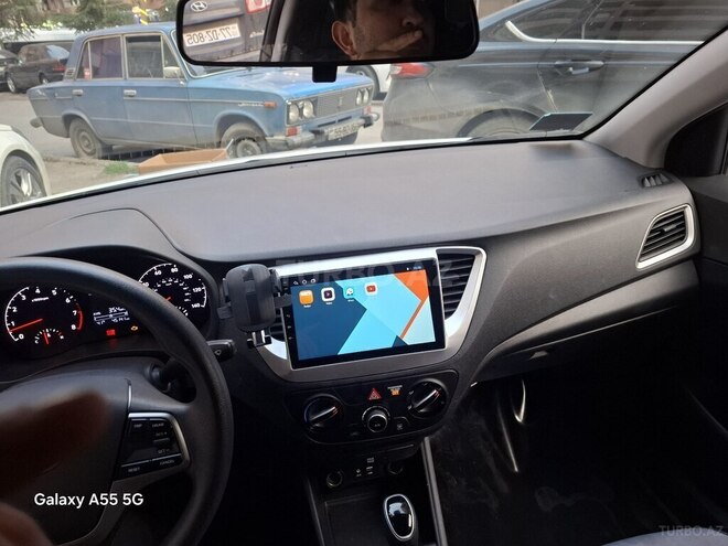 Hyundai Accent-5