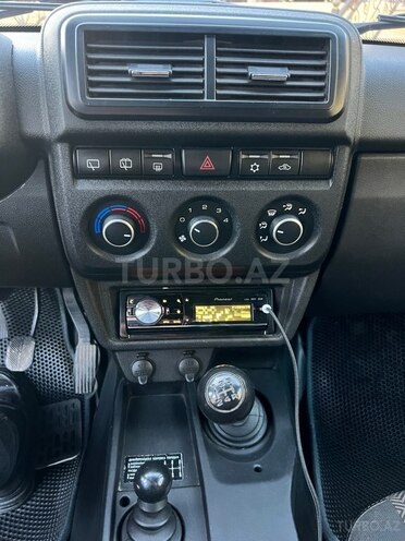 LADA (VAZ) Niva 2024, 36,000 km - 1.7 l - Gəncə