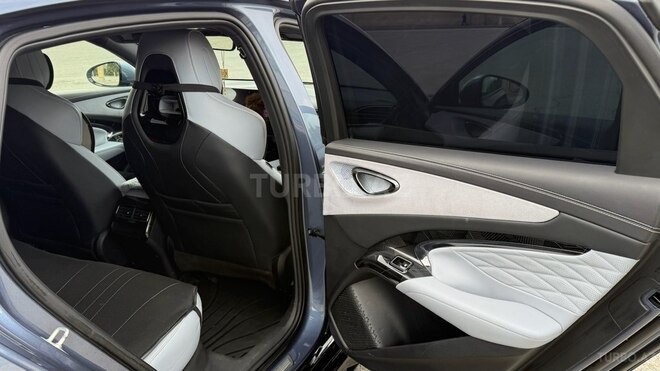 BYD Seal-17
