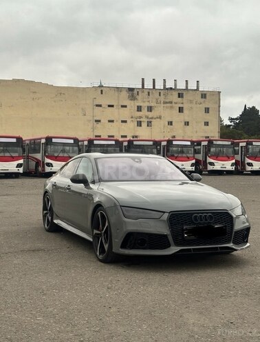 Audi RS7-1