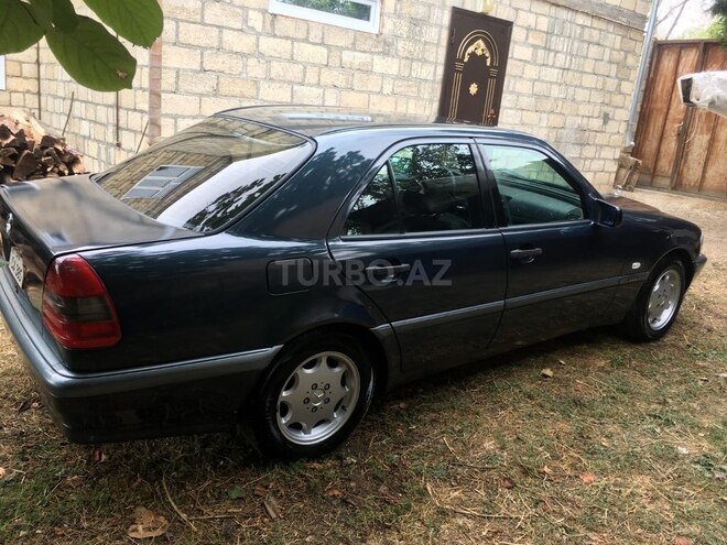 Mercedes C 200 1995, 477,655 km - 2.0 l - Quba