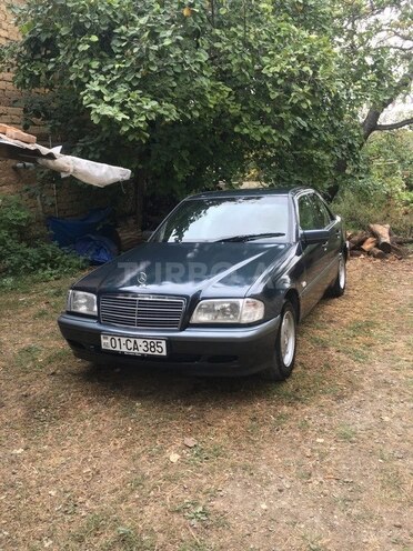 Mercedes C 200 1995, 477,655 km - 2.0 l - Quba