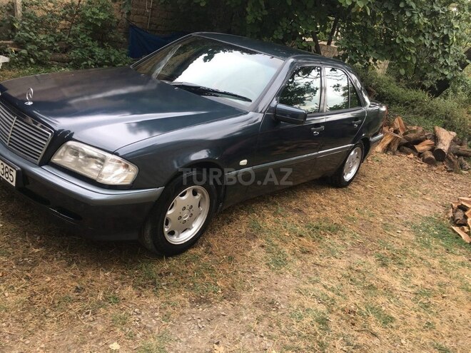 Mercedes C 200 1995, 477,655 km - 2.0 l - Quba