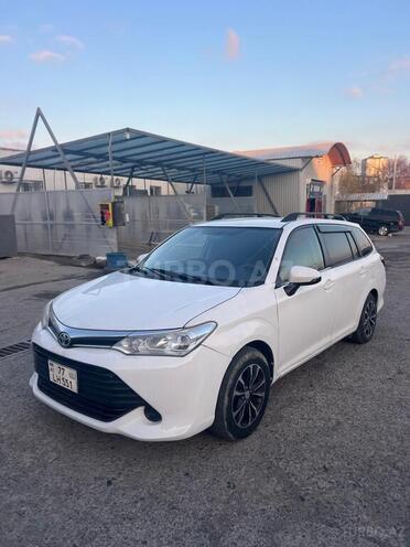 Toyota Corolla Fielder-2