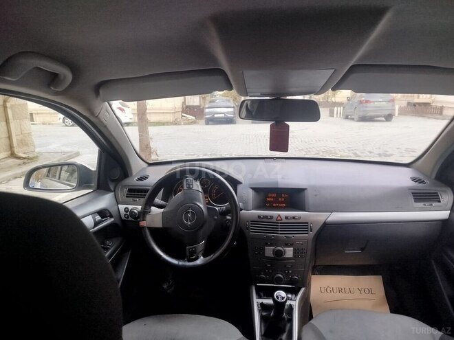 Opel Astra-11