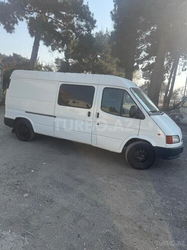 Ford Transit-4