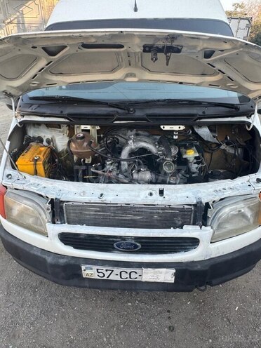 Ford Transit-6