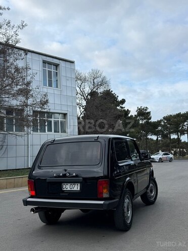 LADA (VAZ) Niva-8