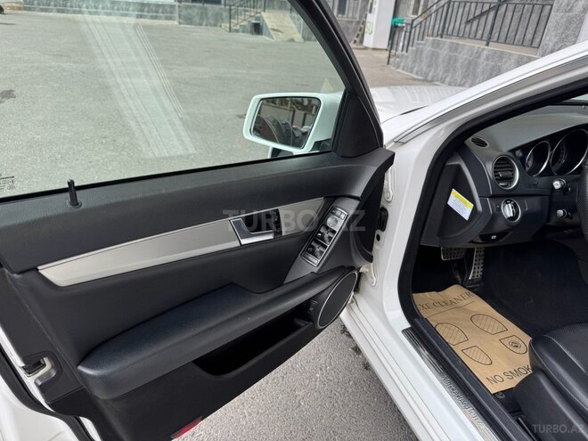 Mercedes C 250 2013, 231,000 km - 1.8 l - Bakı
