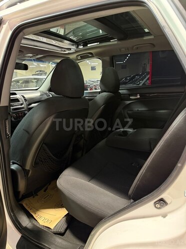 Kia Sorento-17